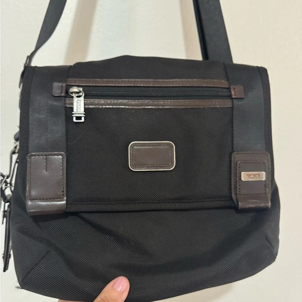 Tumi Crossbody Messenger Bag Small Black Brown Ballistic Nylon Travel (3785)